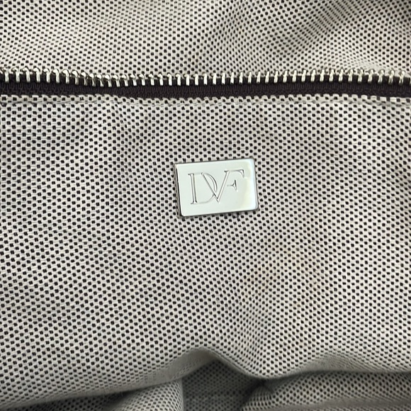 Diane von Furstenberg bucket tote black and coconut - Picture 10 of 11